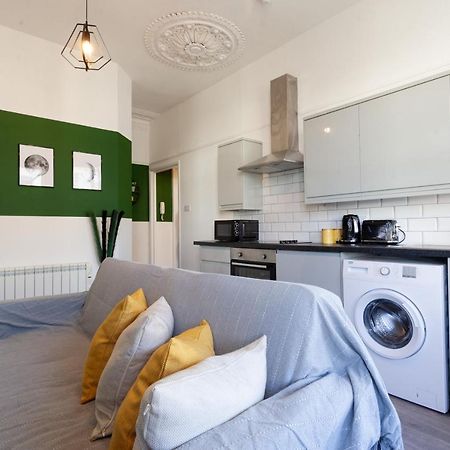 Hove Seaside Getaway Apartments Bagian luar foto