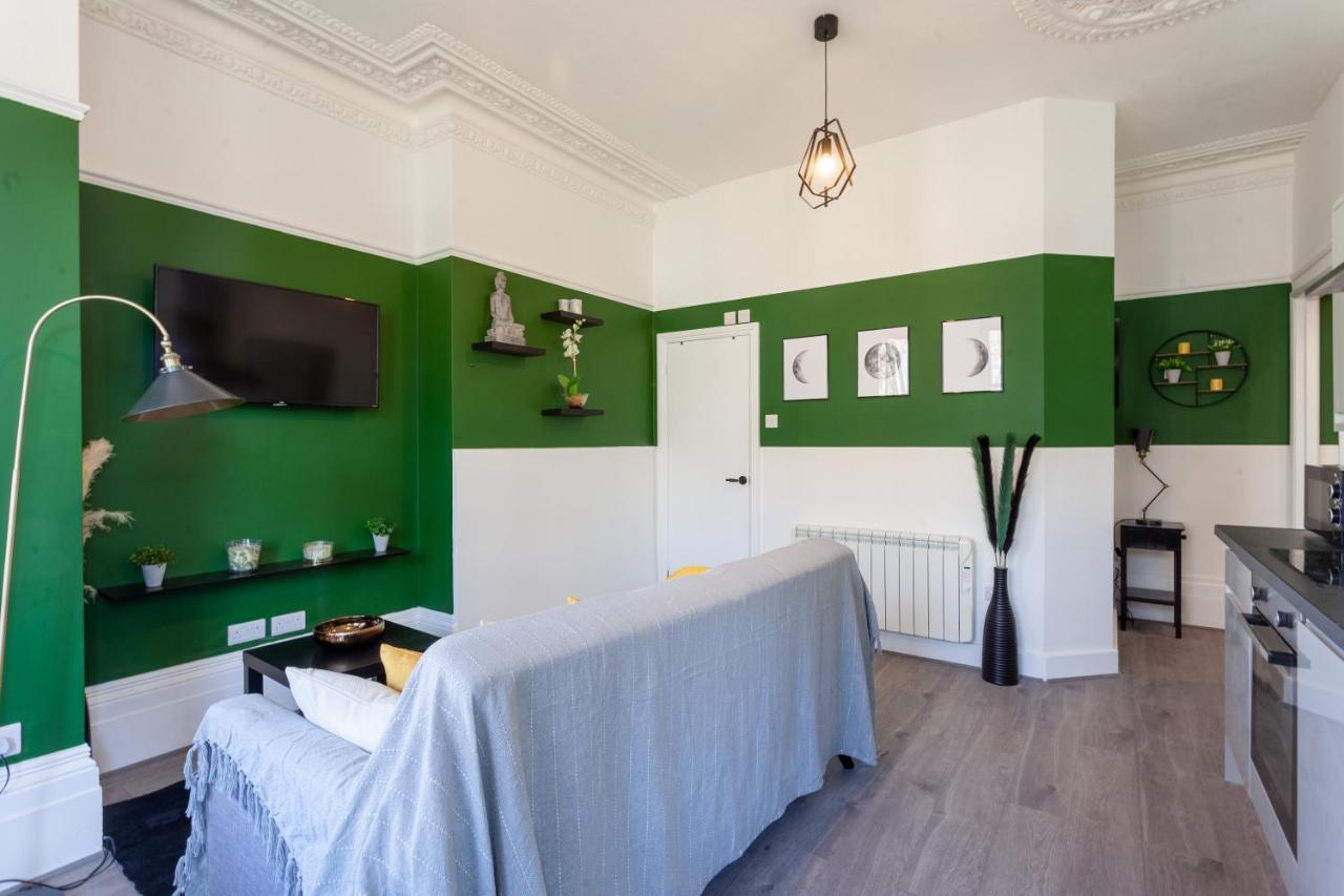 Hove Seaside Getaway Apartments Bagian luar foto