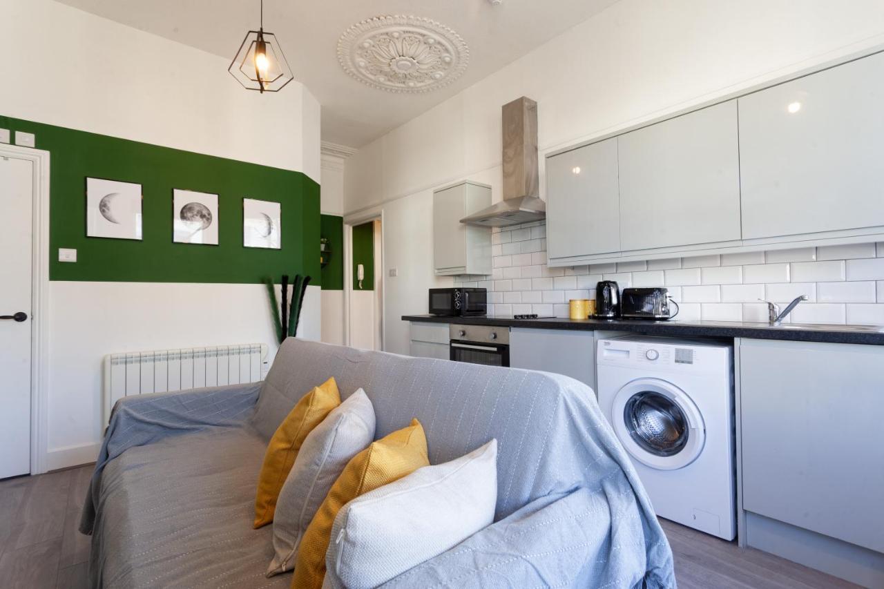 Hove Seaside Getaway Apartments Bagian luar foto