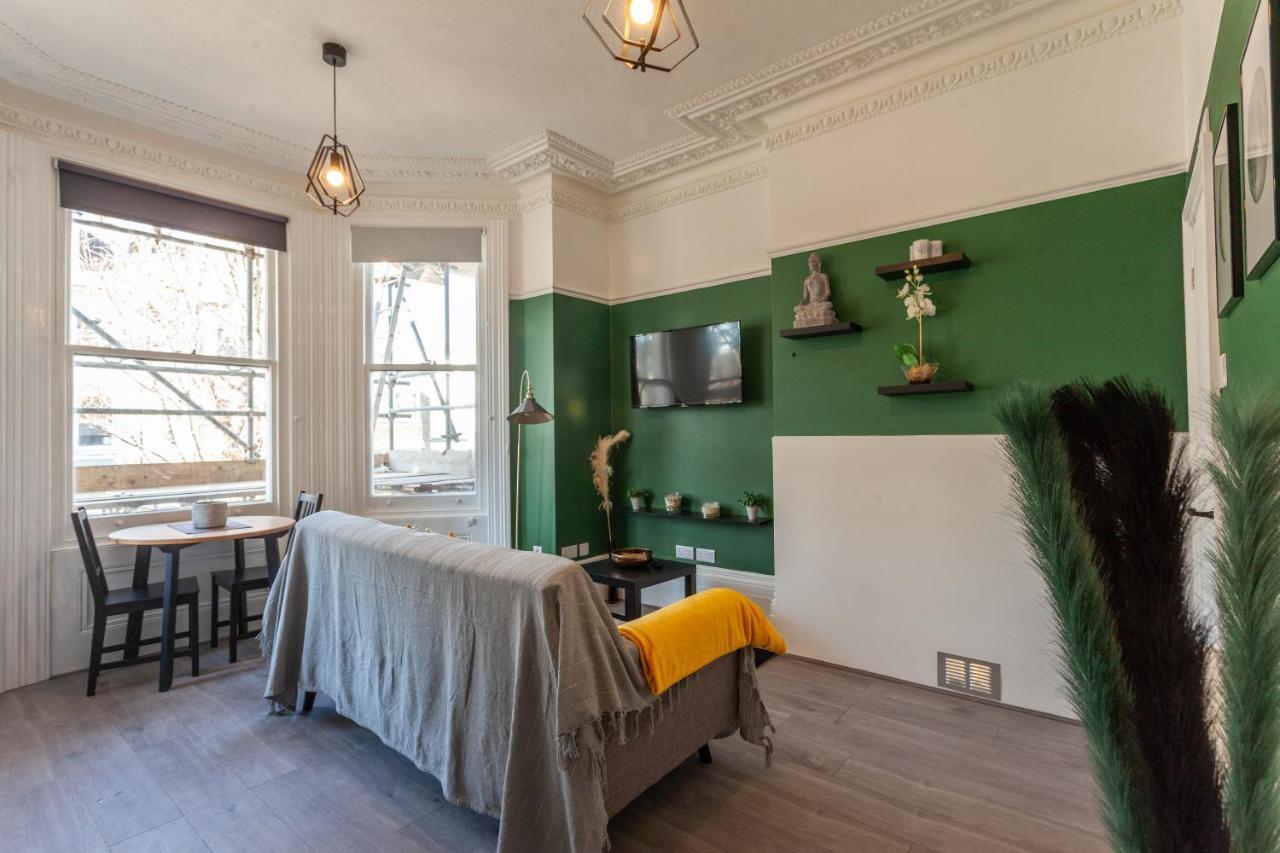 Hove Seaside Getaway Apartments Bagian luar foto